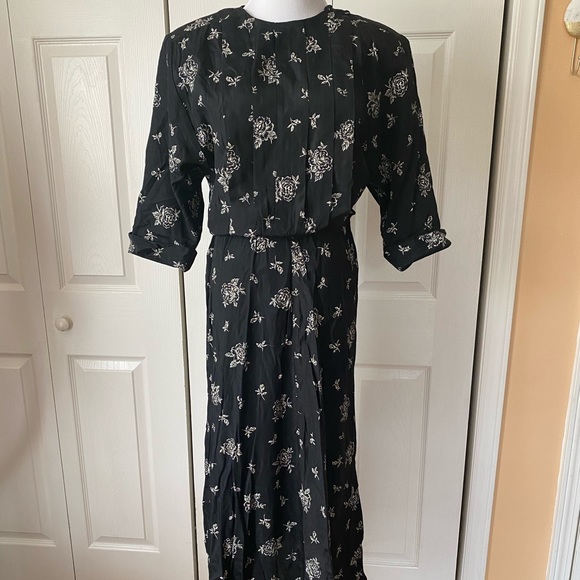Vintage Dresses & Skirts - Nina Piccalino Vintage Black Floral Midi Dress